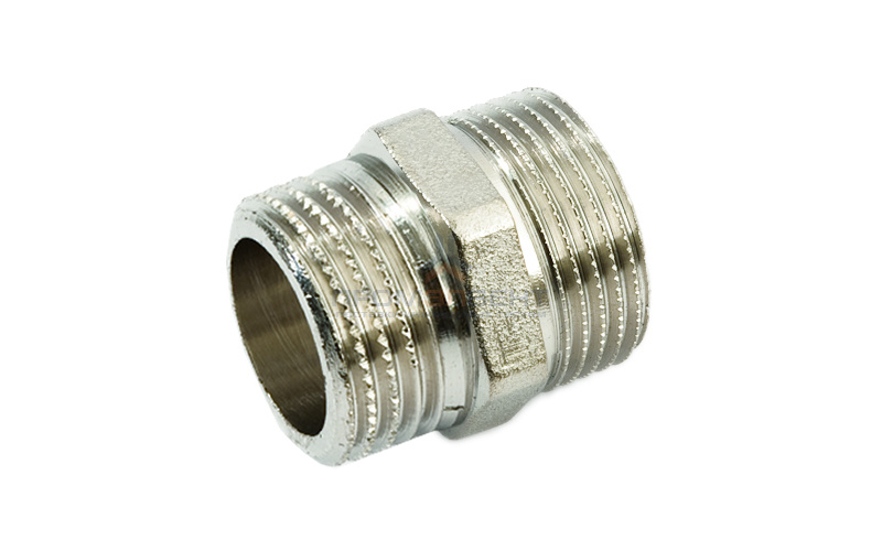 Ниппель латунный резьбовой равнопроходный STOUT - 3/4